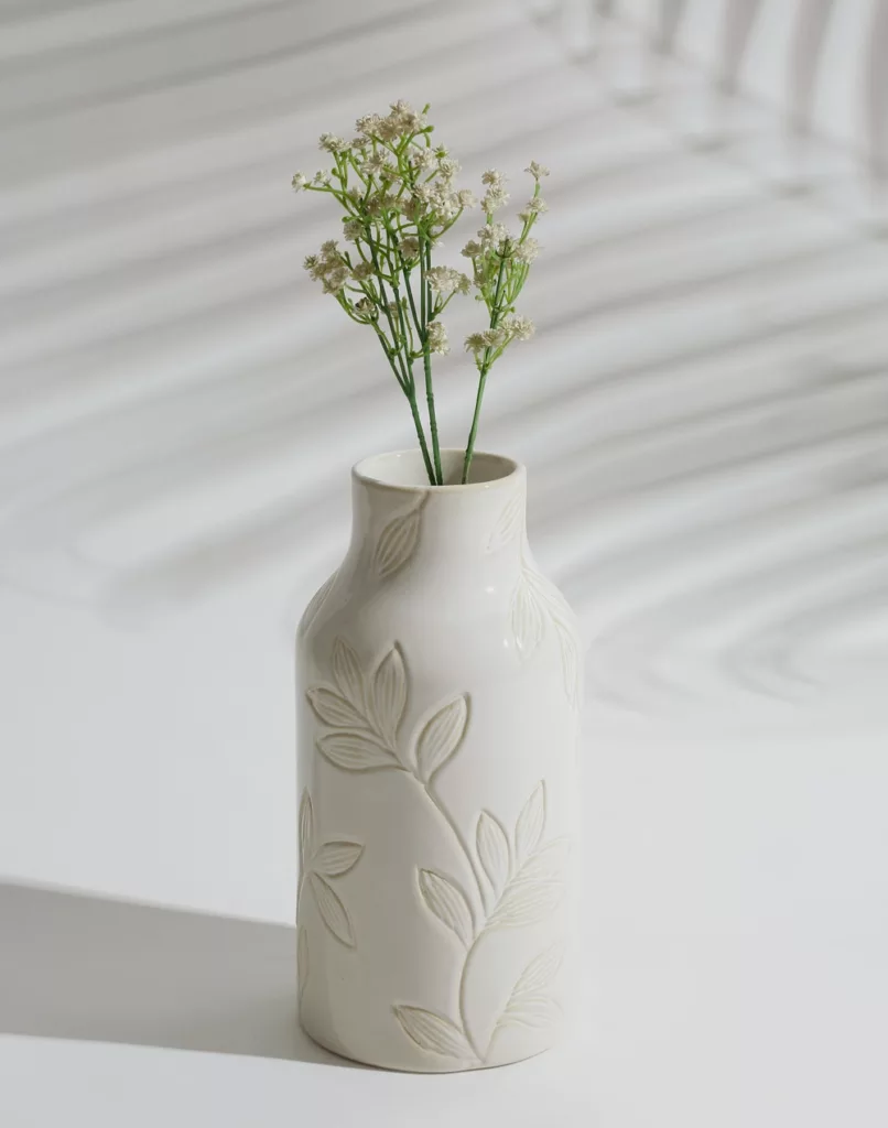 Minimalist Vase with flower